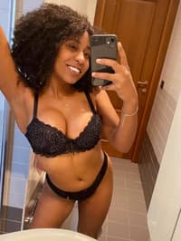 Escort lara (lecce)