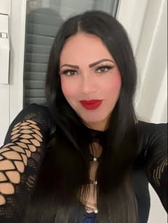 SABRINA Cuneo