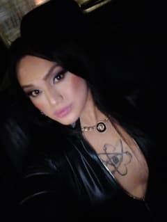 Bruna anche con amica trans