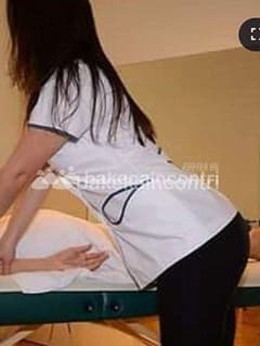 Bellissima milf italiana massaggiatrice riservat