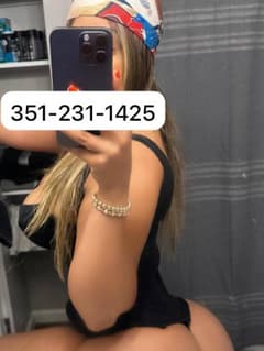 Bionda tettona per pochi giorn