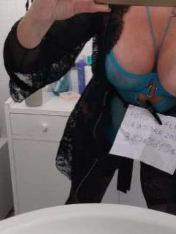 3896581961