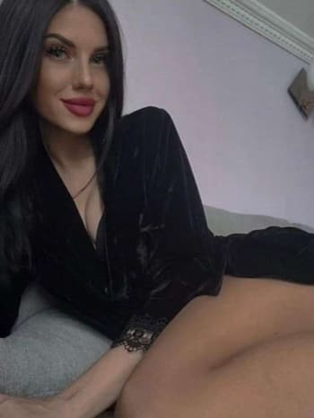 3899983096