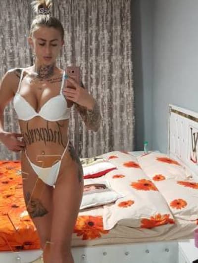 Latina erika Latina erika